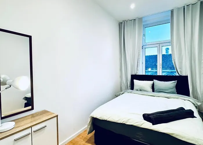 Apartment Bright & Spacious 4br Near Kaufpark Alterlaa *