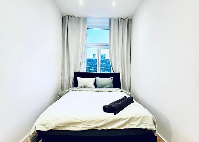 Apartment Bright & Spacious 4br Near Kaufpark Alterlaa