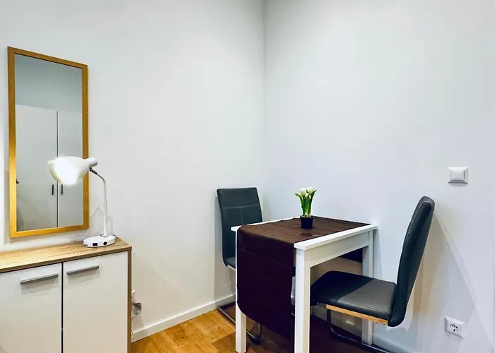 Bright & Spacious 4br Near Kaufpark Alterlaa Apartment Vienna