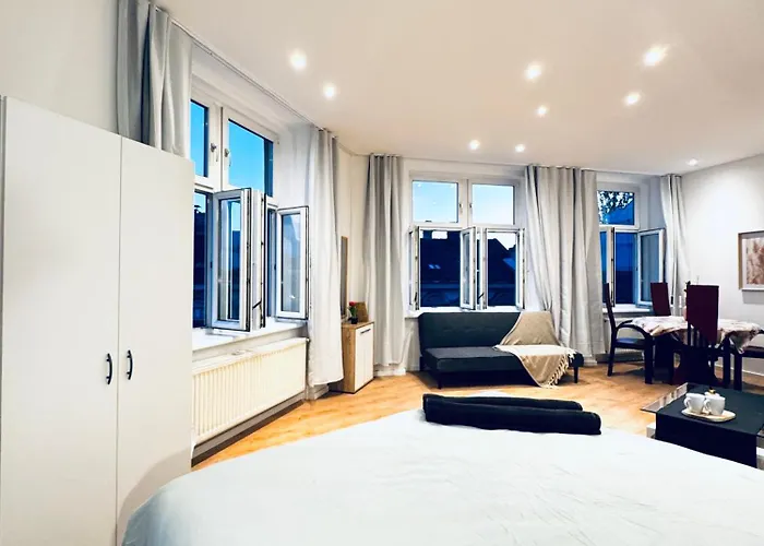 Bright & Spacious 4br Near Kaufpark Alterlaa
