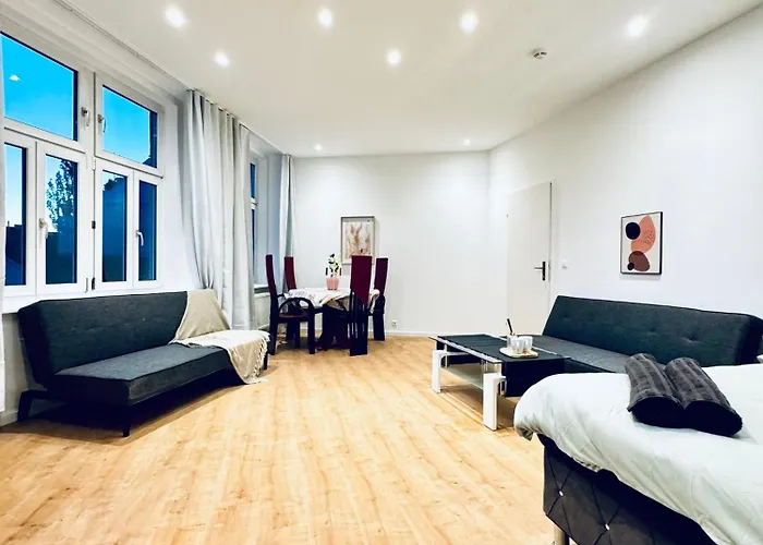 Apartment Bright & Spacious 4br Near Kaufpark Alterlaa Vienna
