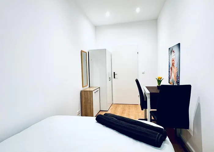 Apartment Bright & Spacious 4br Near Kaufpark Alterlaa *