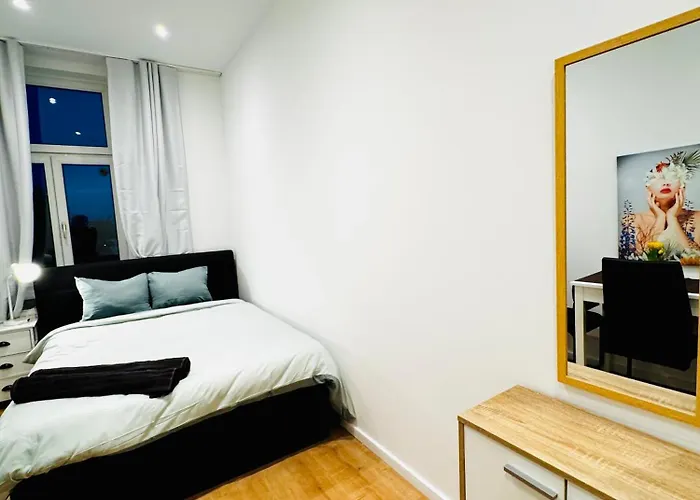 Apartment Bright & Spacious 4br Near Kaufpark Alterlaa *