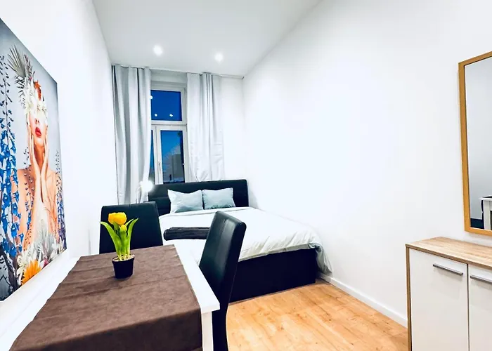 Apartment Bright & Spacious 4br Near Kaufpark Alterlaa Vienna