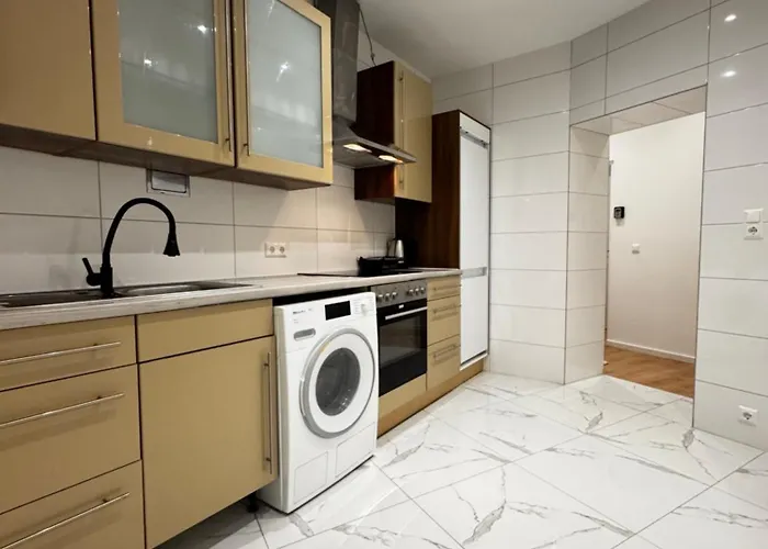 Bright & Spacious 4br Near Kaufpark Alterlaa *